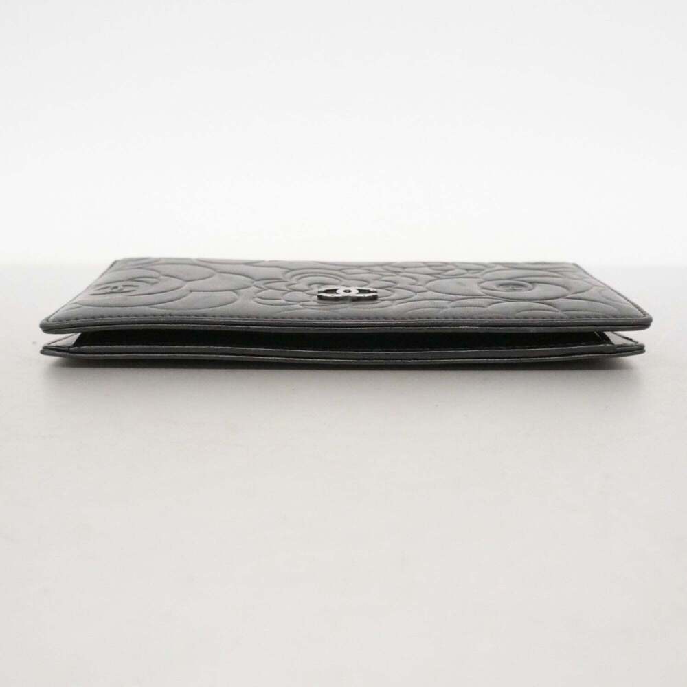CHANEL Black Lambskin Leather Wallet - Picture 2 of 10
